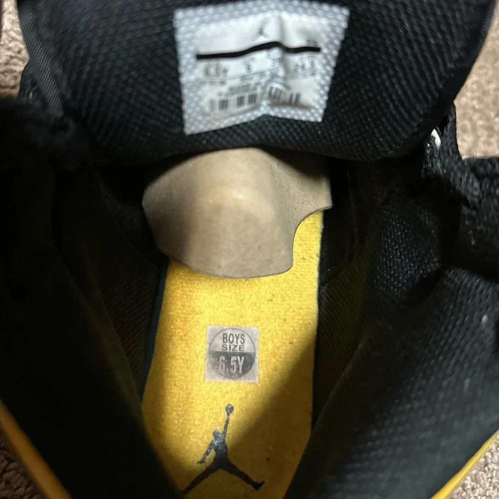Jordan Kids Sneakers - Black and Yellow